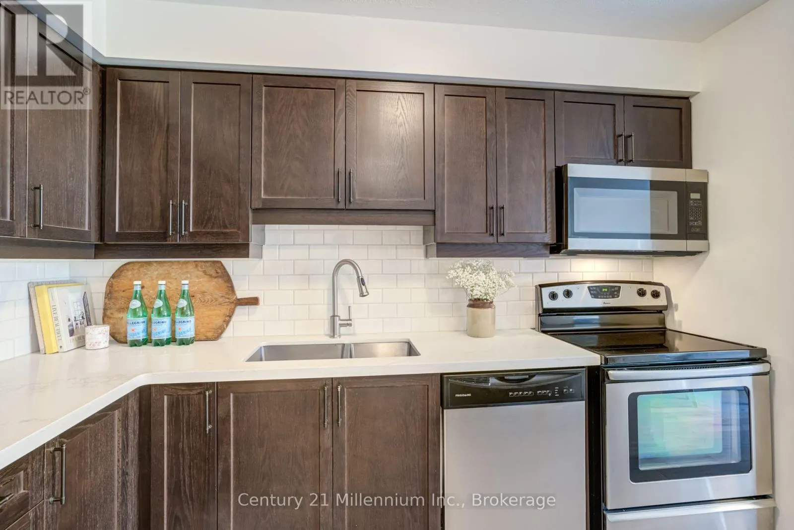 37 - 37 SILVER GLEN BOULEVARD #37