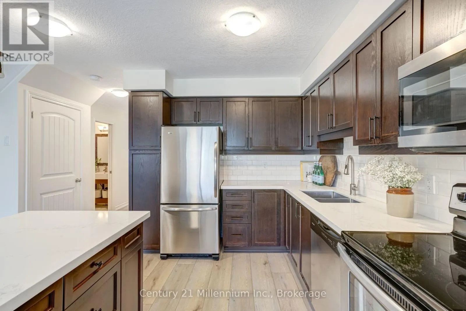 37 - 37 SILVER GLEN BOULEVARD #37