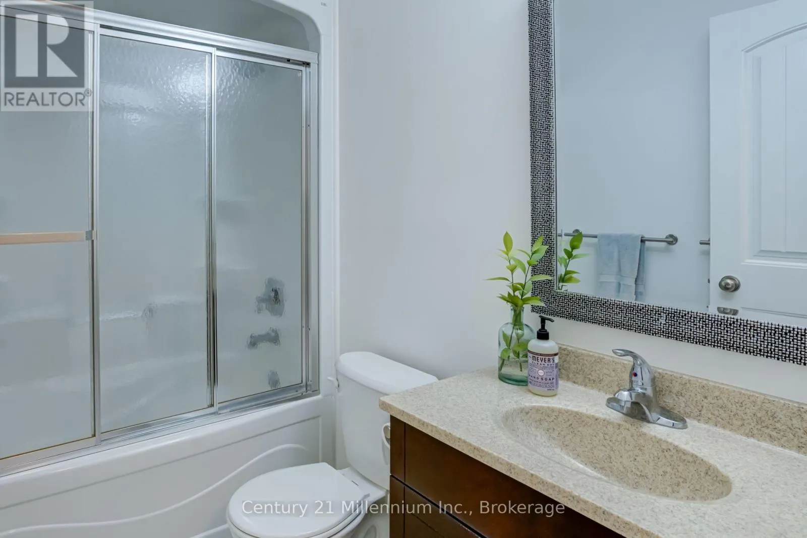 37 - 37 SILVER GLEN BOULEVARD #37
