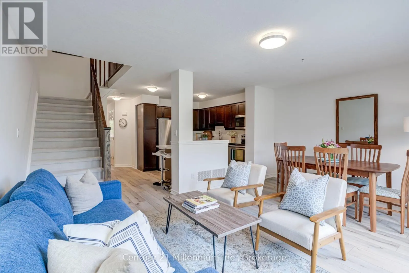 37 - 37 SILVER GLEN BOULEVARD #37