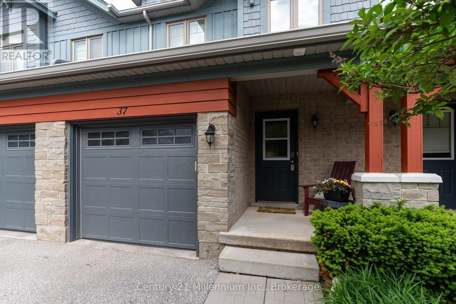 37 - 37 SILVER GLEN BOULEVARD #37