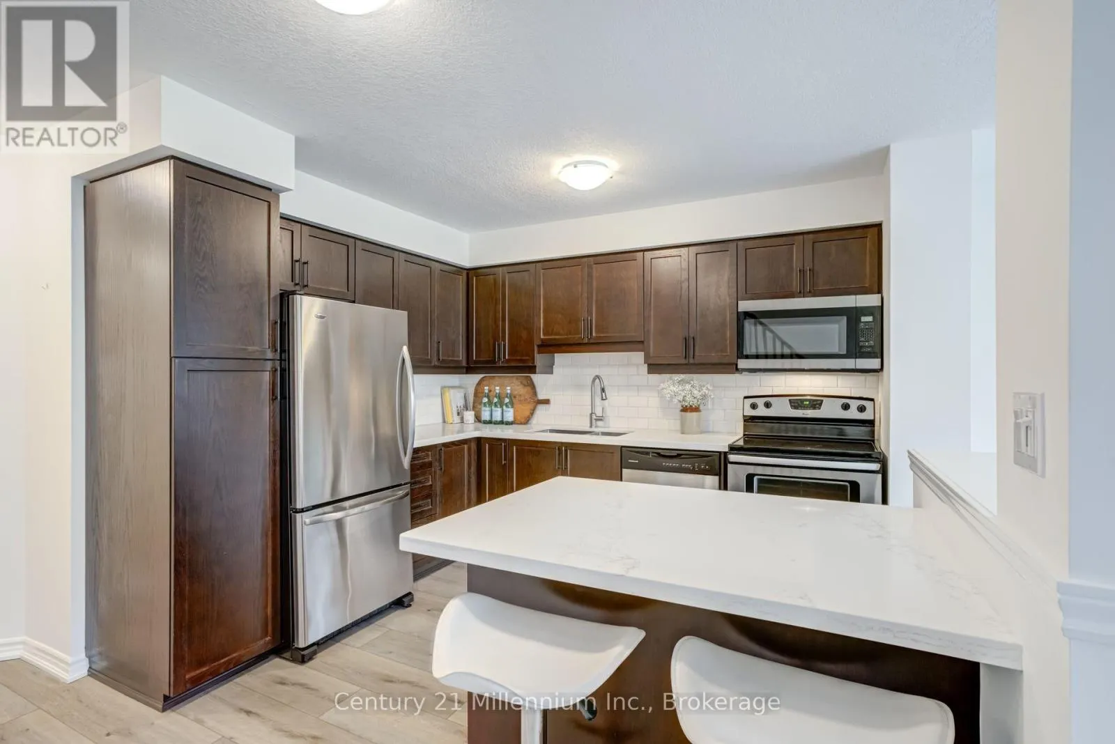 37 - 37 SILVER GLEN BOULEVARD #37