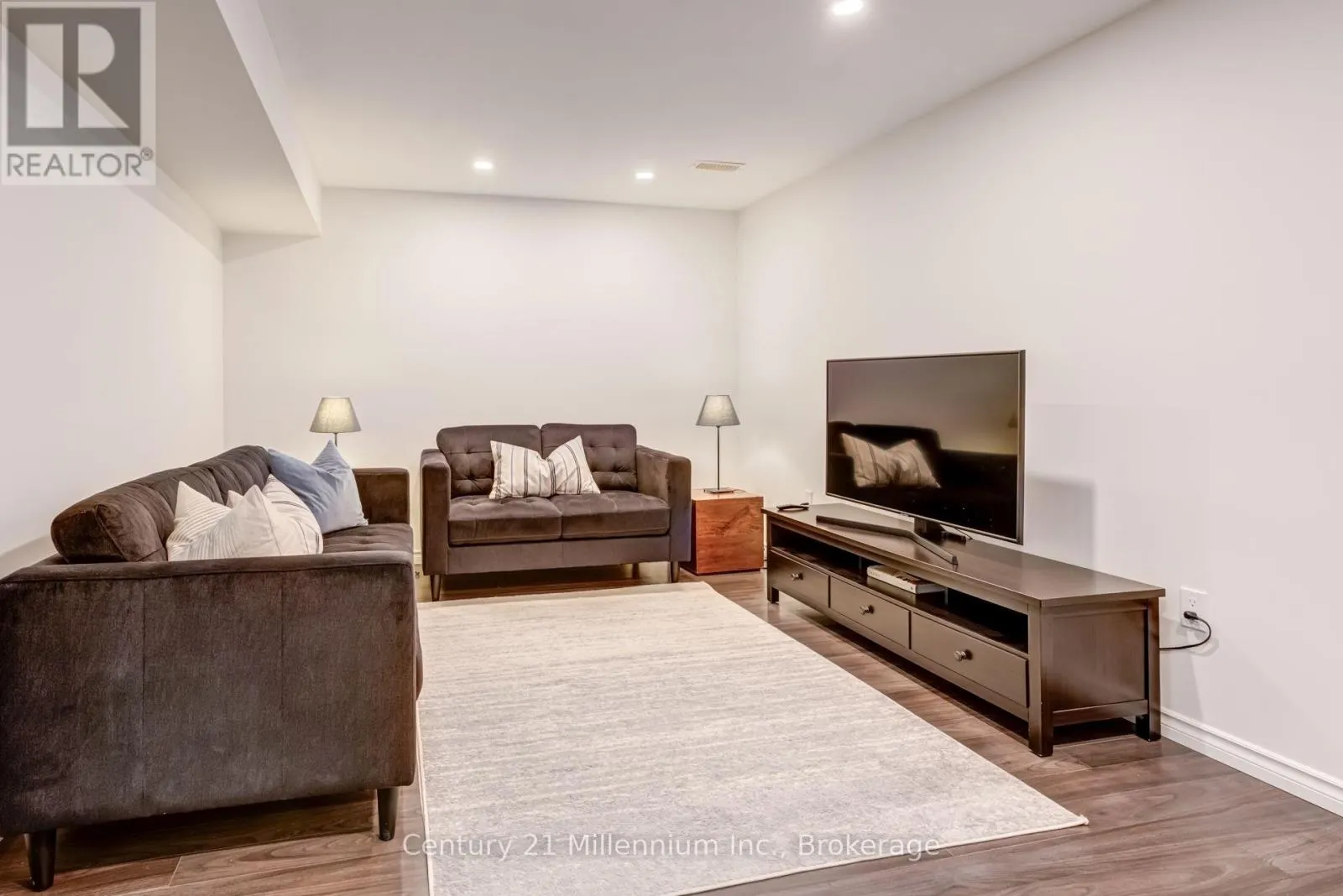 37 - 37 SILVER GLEN BOULEVARD #37