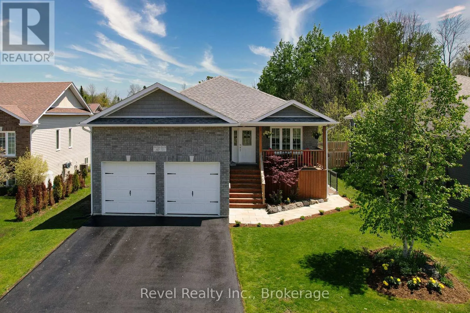 37 MARILYN AVENUE N