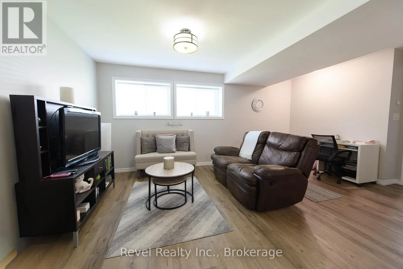 37 MARILYN AVENUE N