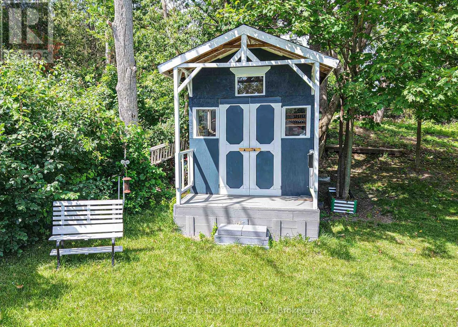 8 DUNN AVENUE