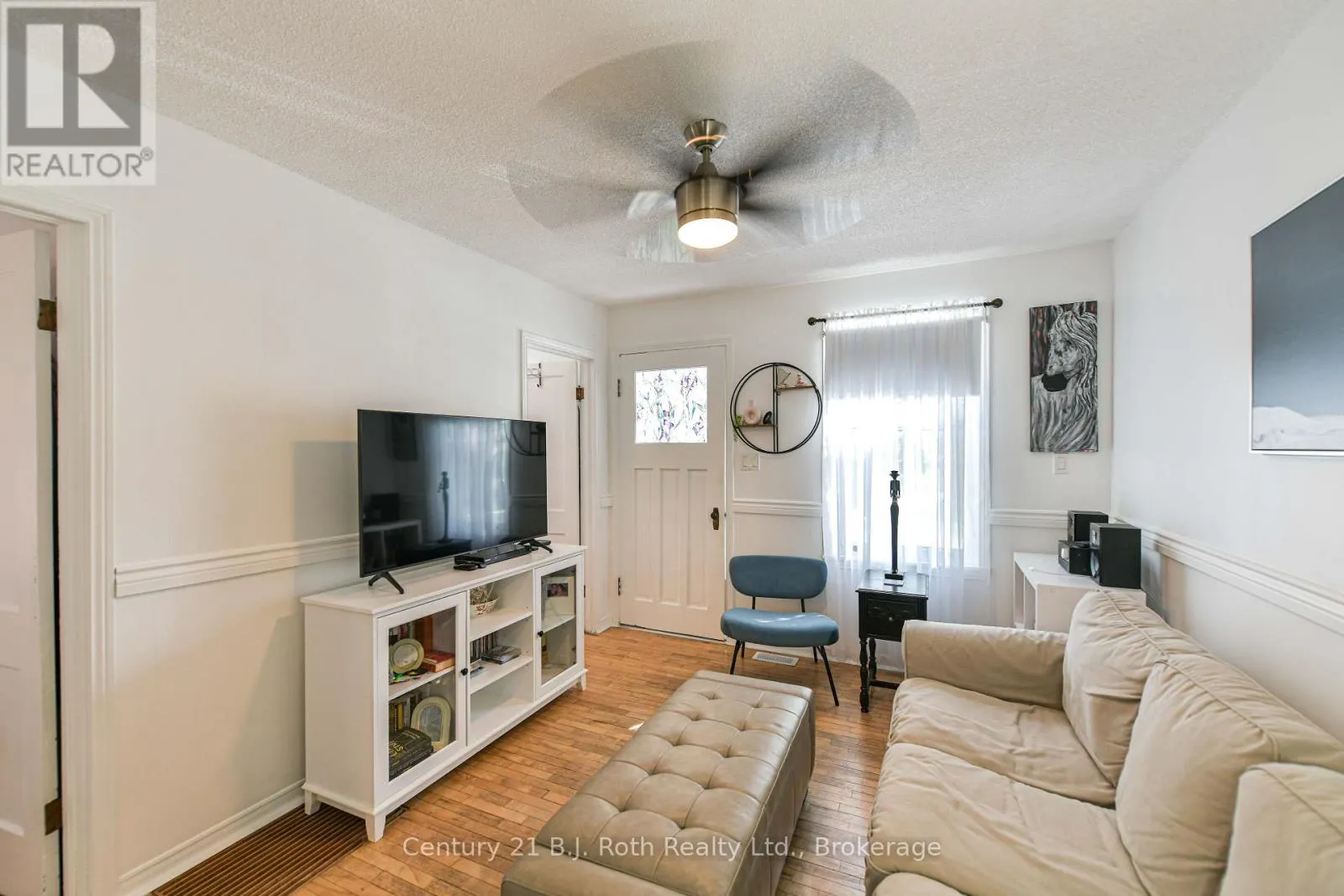 8 DUNN AVENUE