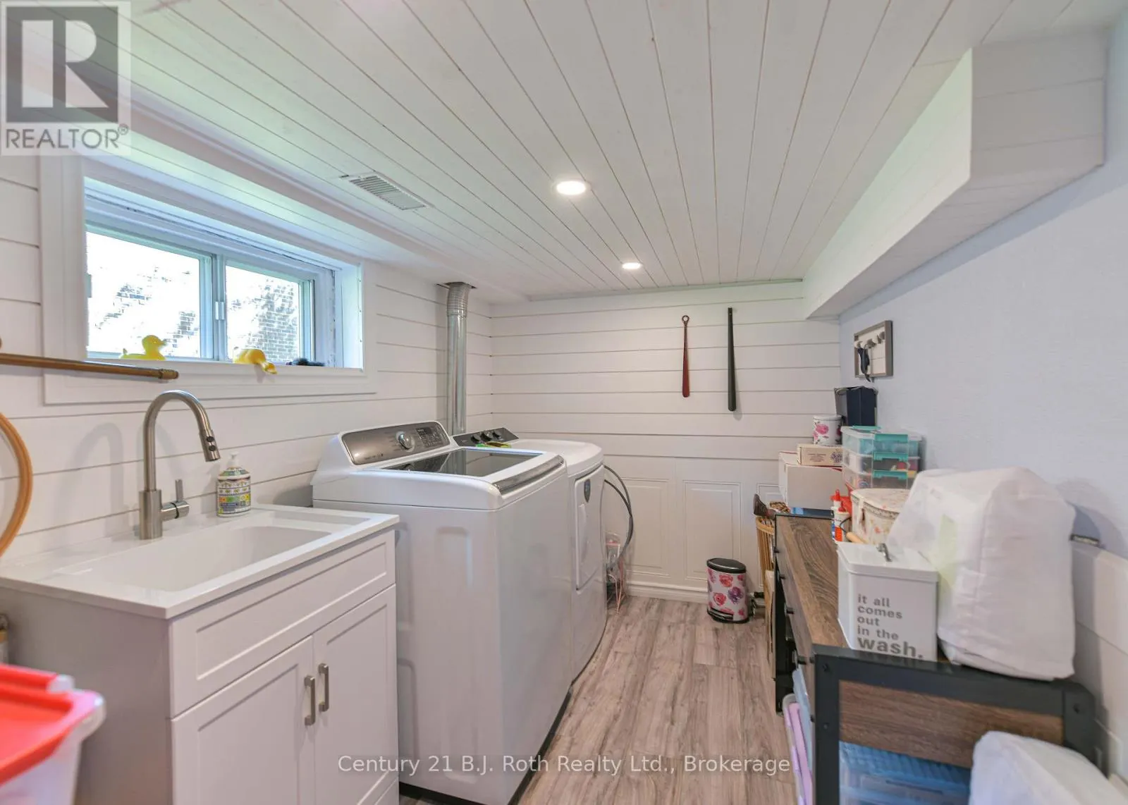 8 DUNN AVENUE
