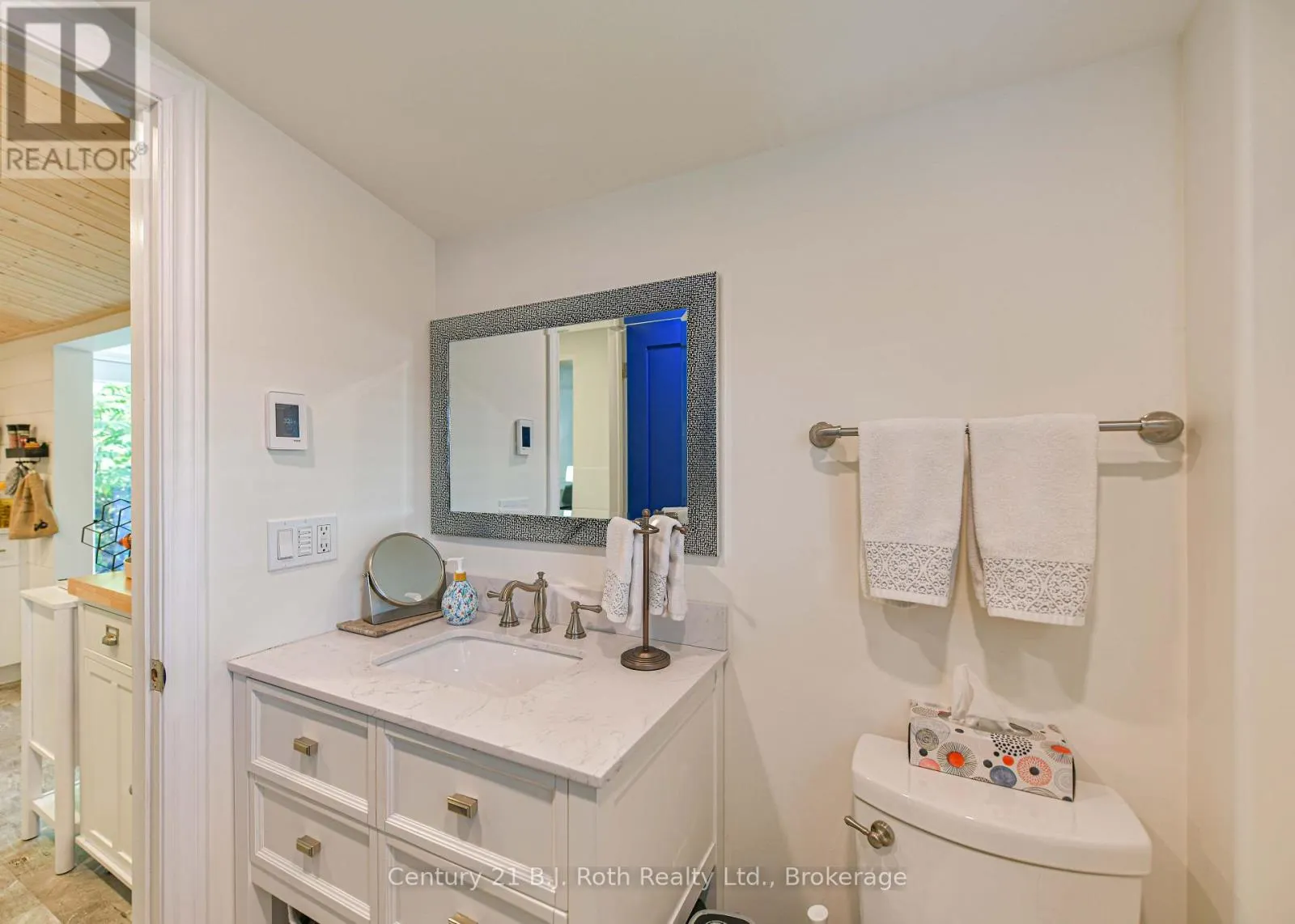 8 DUNN AVENUE