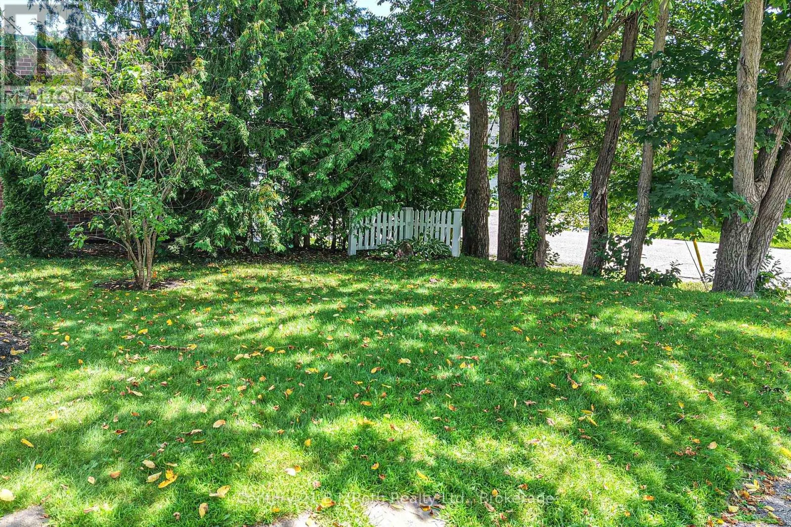 8 DUNN AVENUE