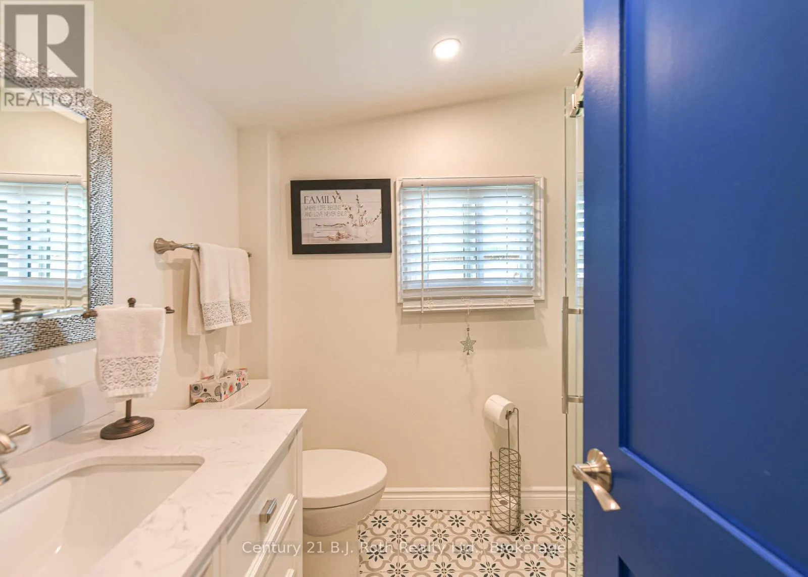 8 DUNN AVENUE