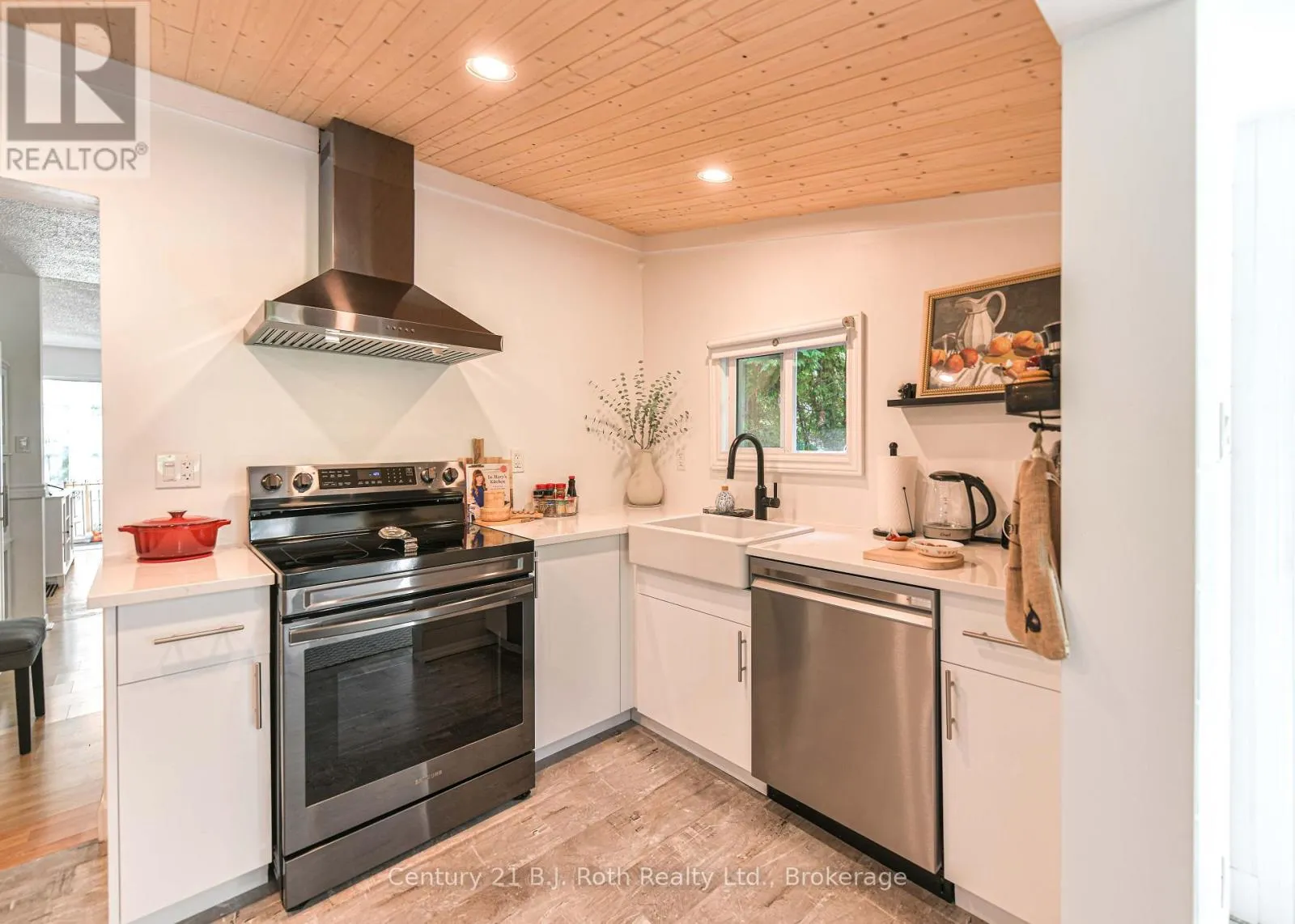 8 DUNN AVENUE