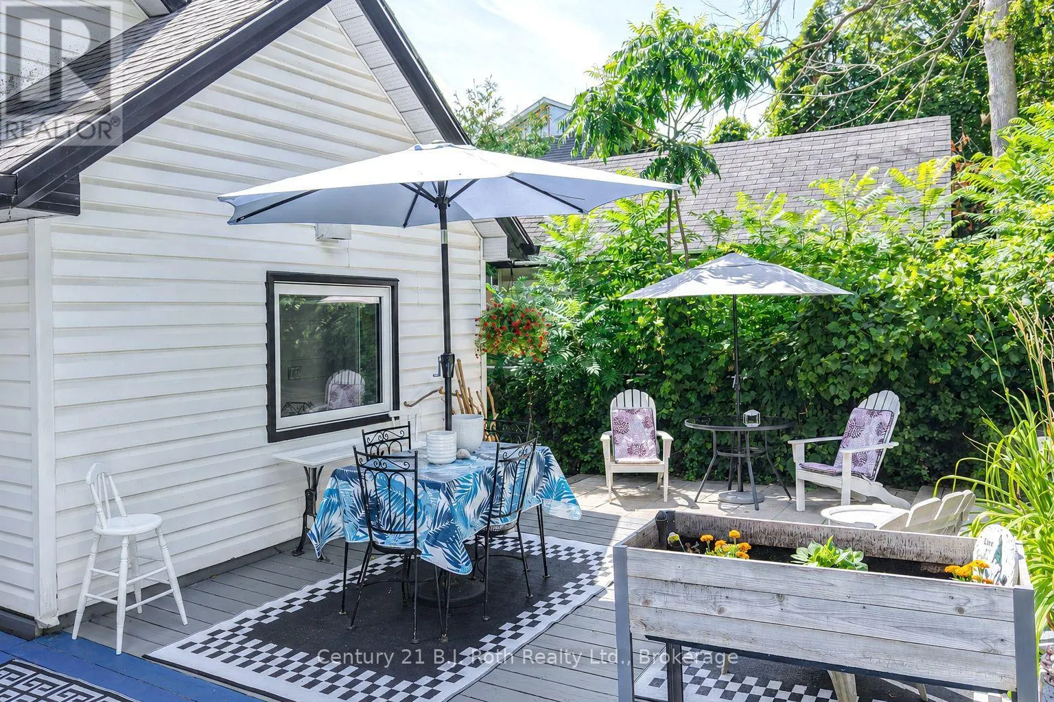 8 DUNN AVENUE