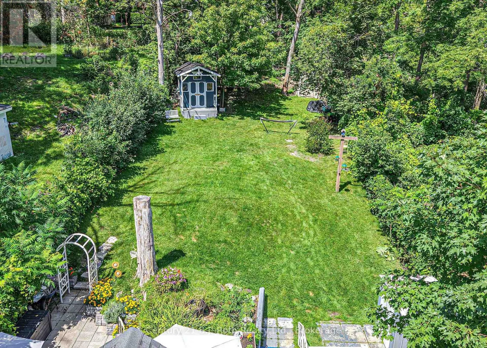 8 DUNN AVENUE