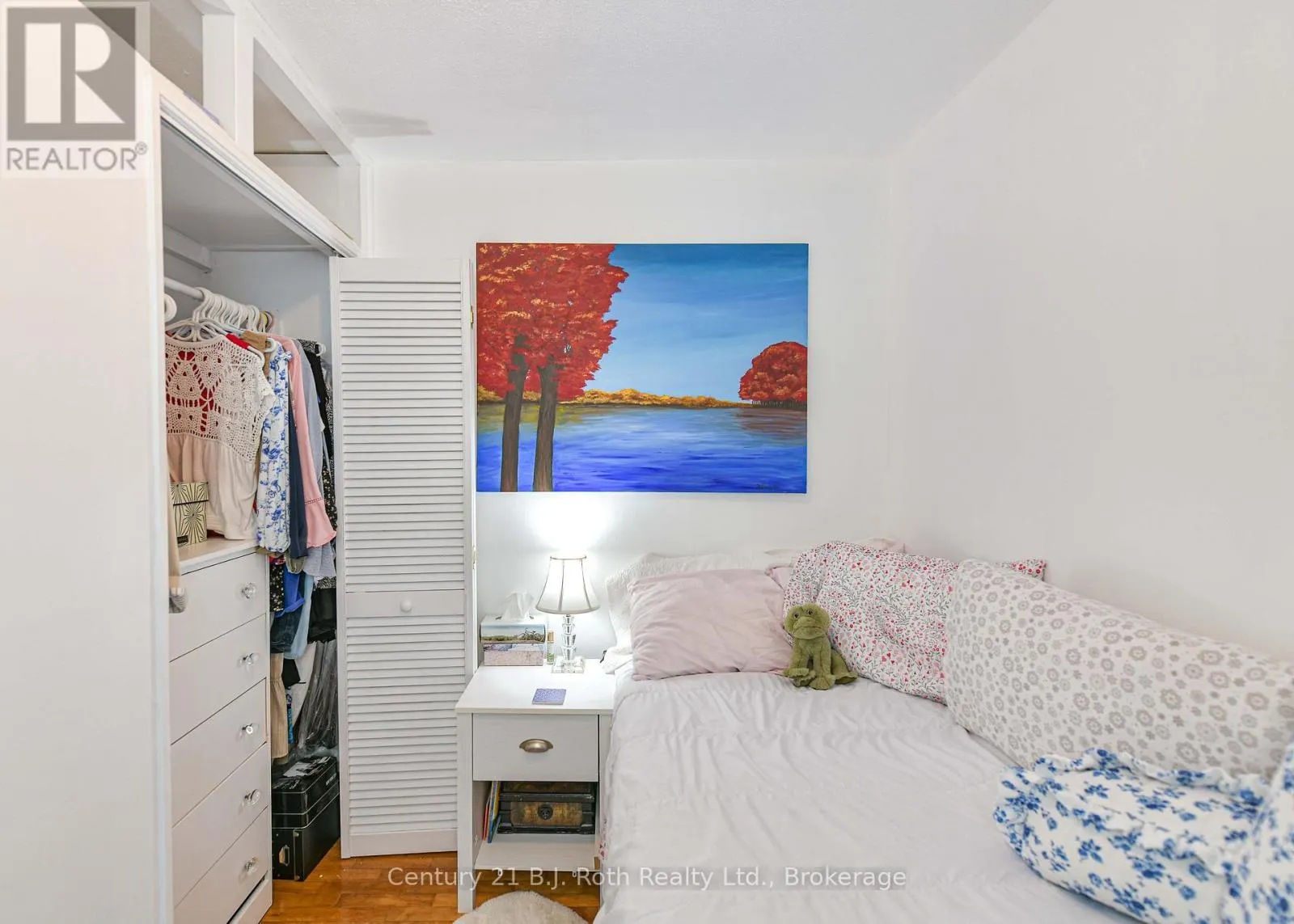 8 DUNN AVENUE
