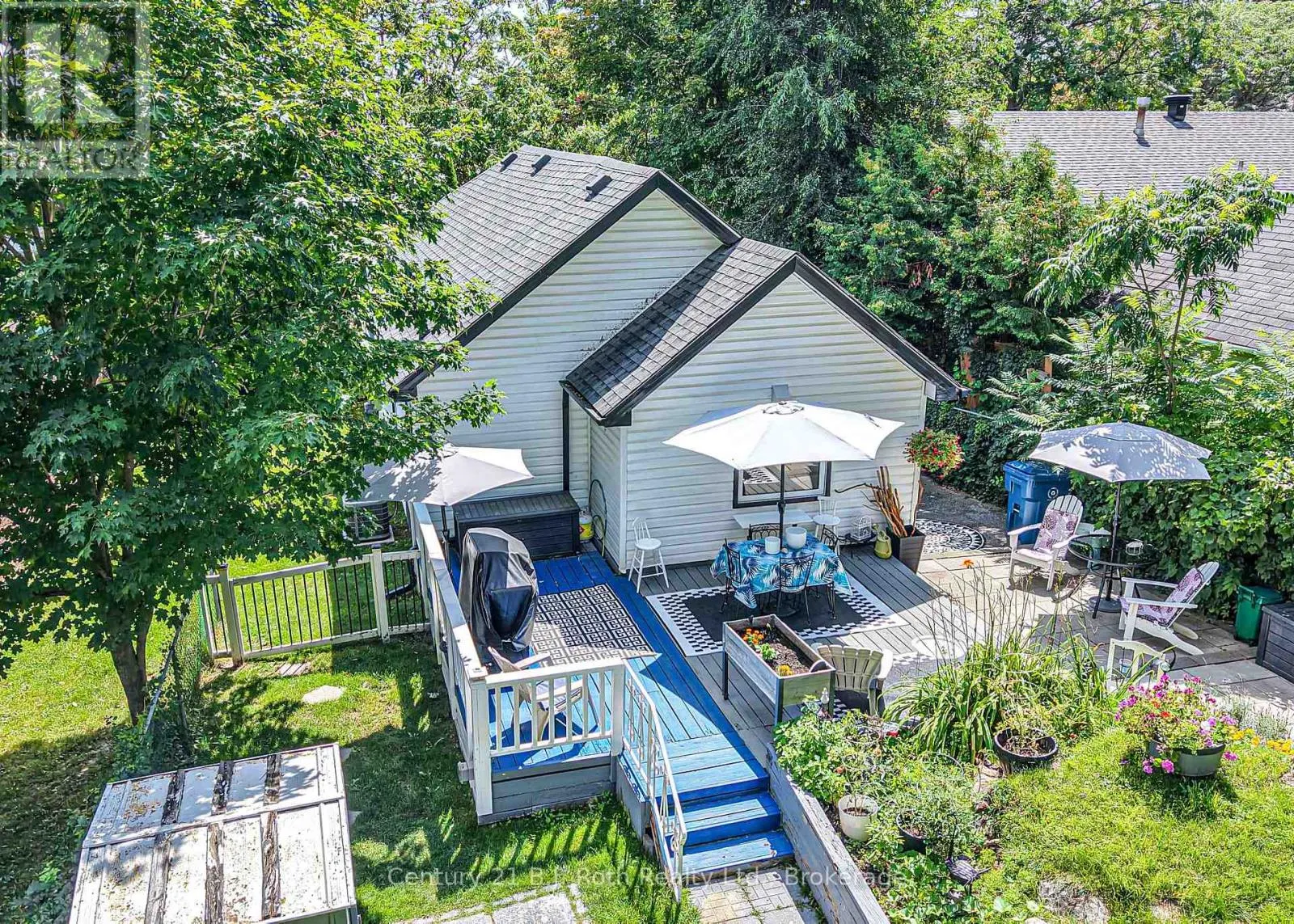 8 DUNN AVENUE
