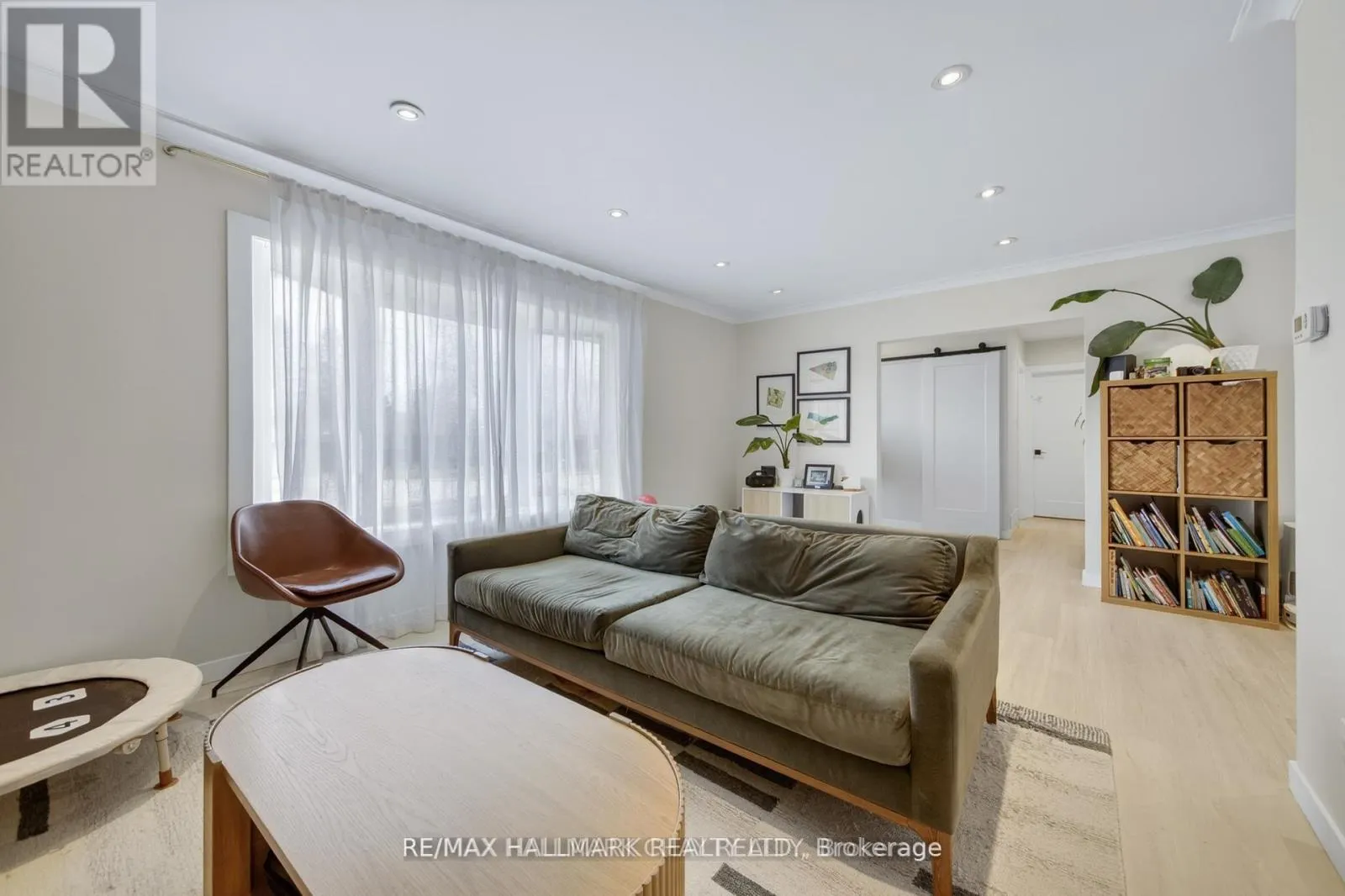 89 NORTH ST WEST (MAIN FLOOR ONLY) STREET N