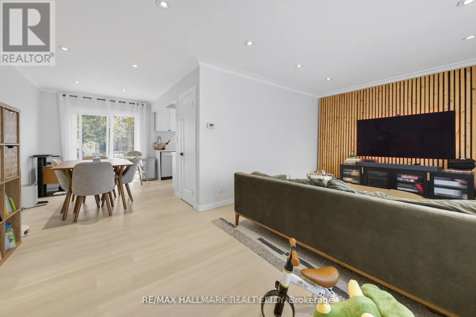 89 NORTH ST WEST (MAIN FLOOR ONLY) STREET N