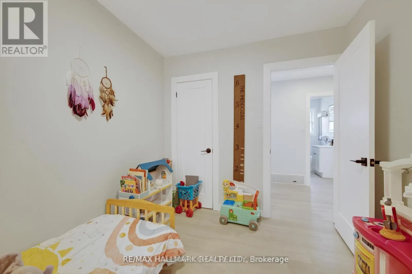 89 NORTH ST WEST (MAIN FLOOR ONLY) STREET N