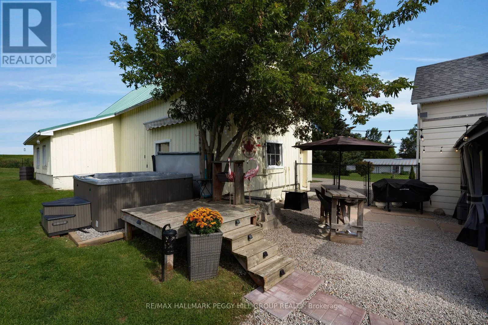 312 LAFONTAINE ROAD W