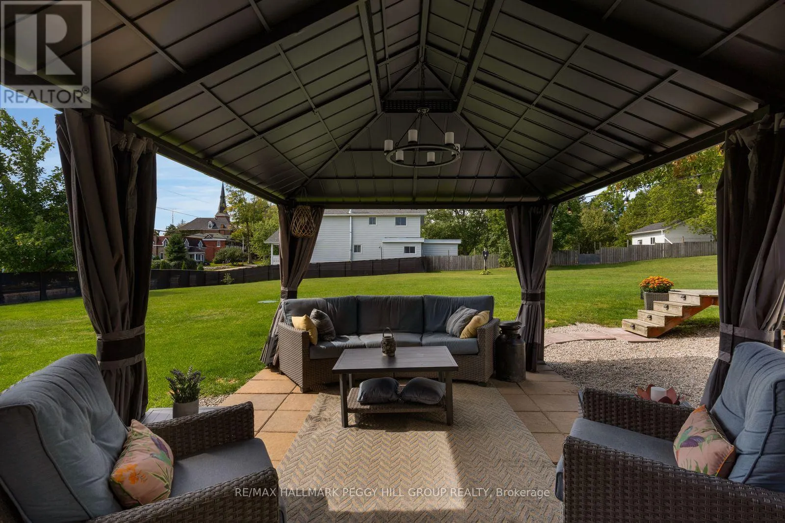 312 LAFONTAINE ROAD W