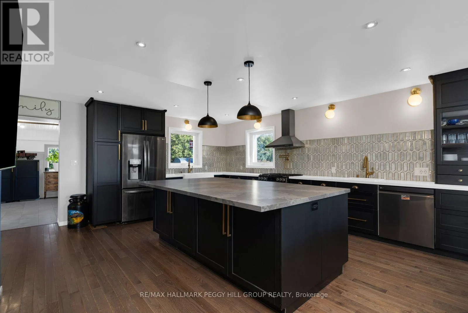 312 LAFONTAINE ROAD W