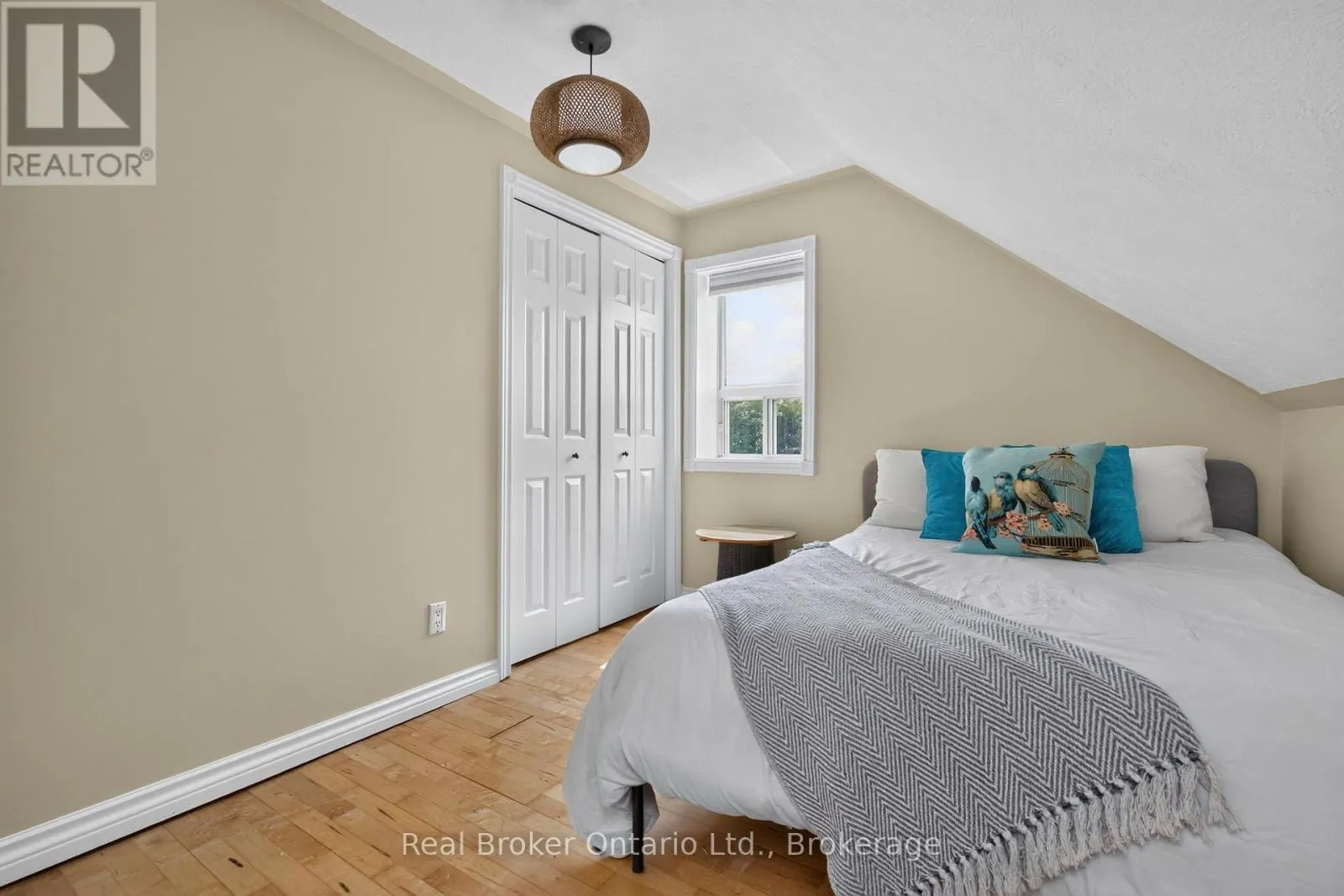 597 LAFONTAINE  ROAD W