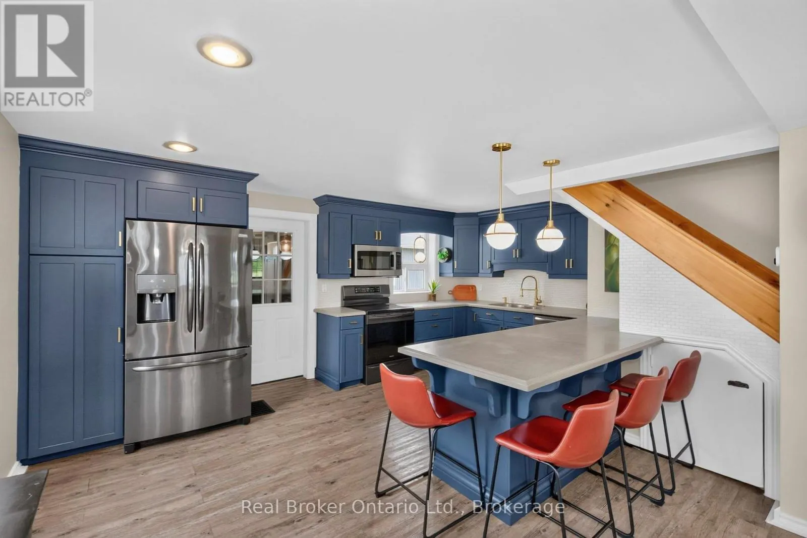 597 LAFONTAINE  ROAD W