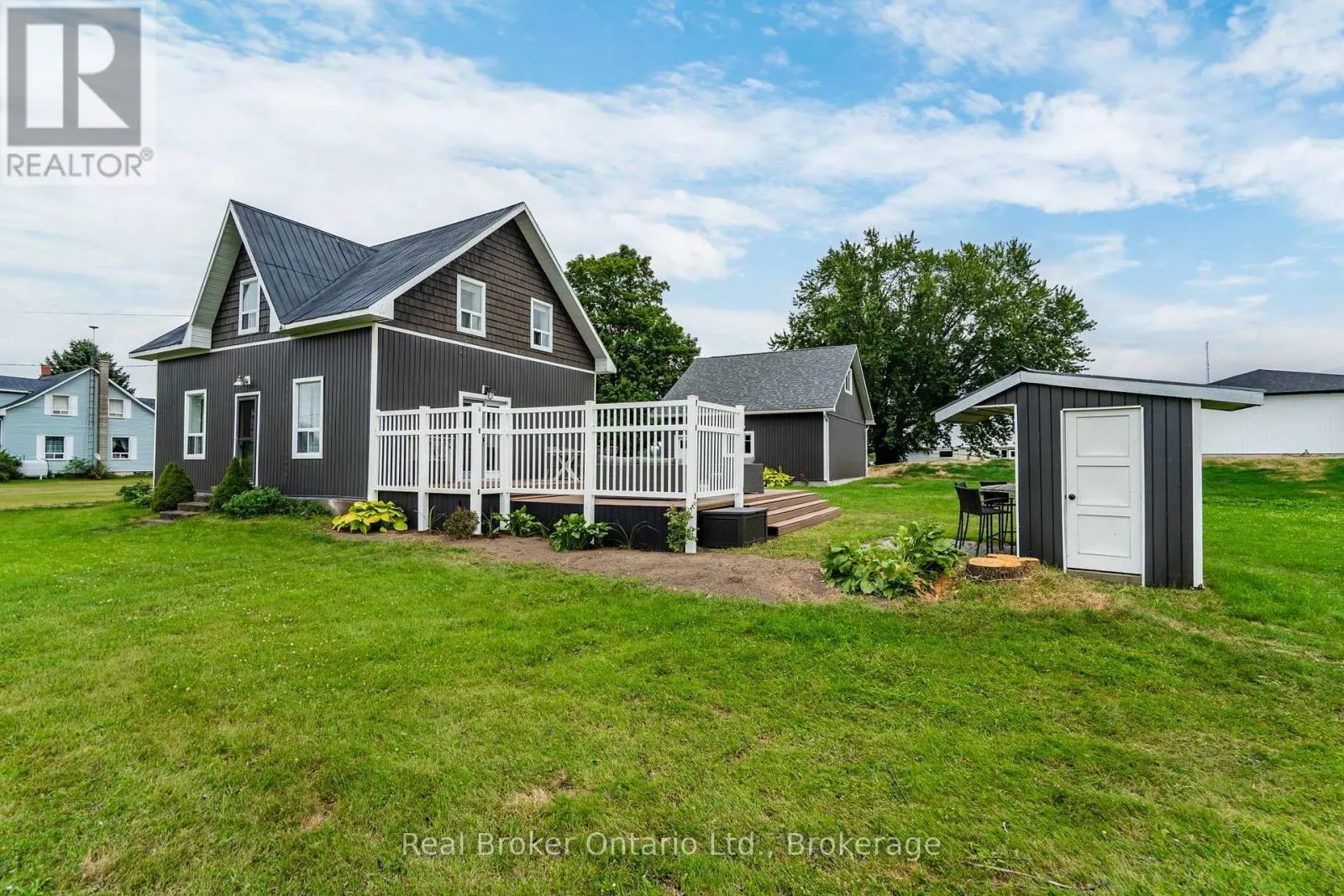 597 LAFONTAINE  ROAD W