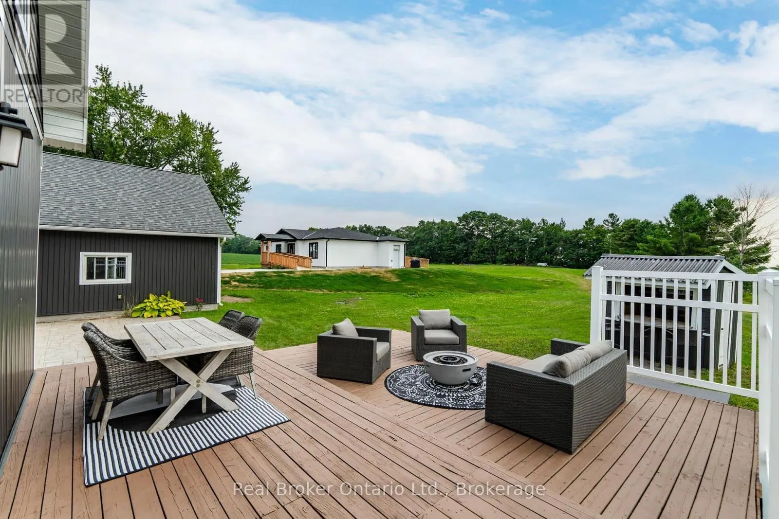597 LAFONTAINE  ROAD W