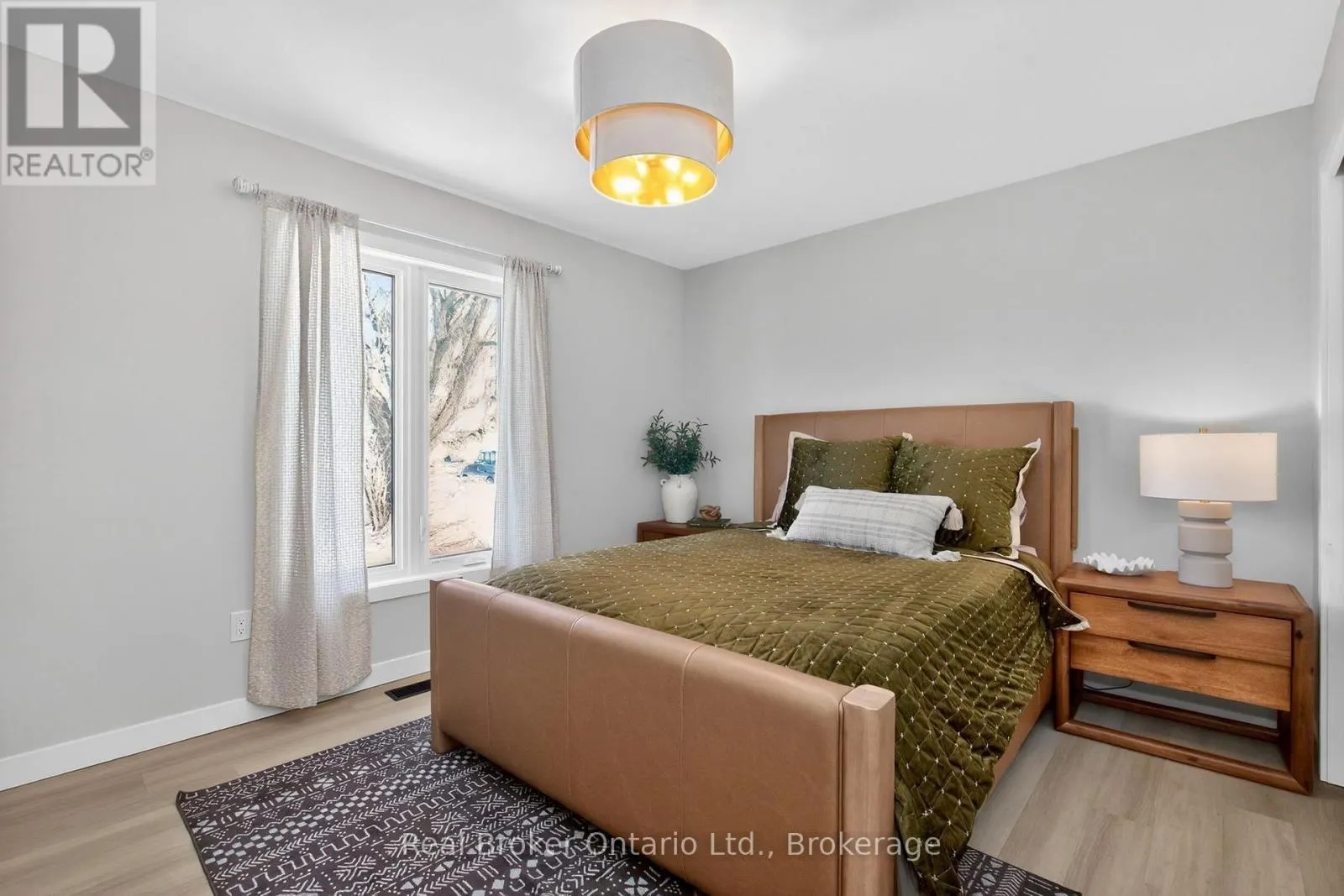 597 LAFONTAINE  ROAD W
