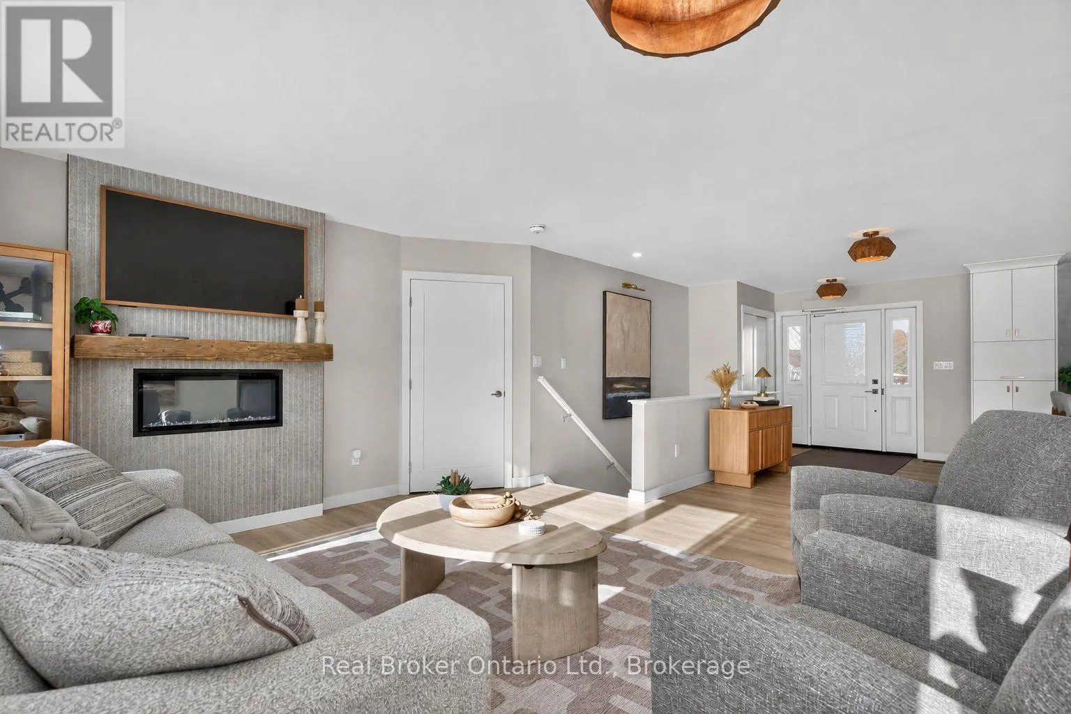597 LAFONTAINE  ROAD W