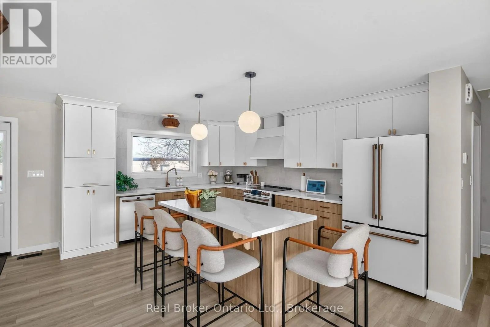597 LAFONTAINE  ROAD W