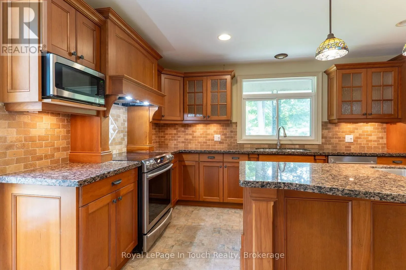 1749 GRATRIX ROAD
