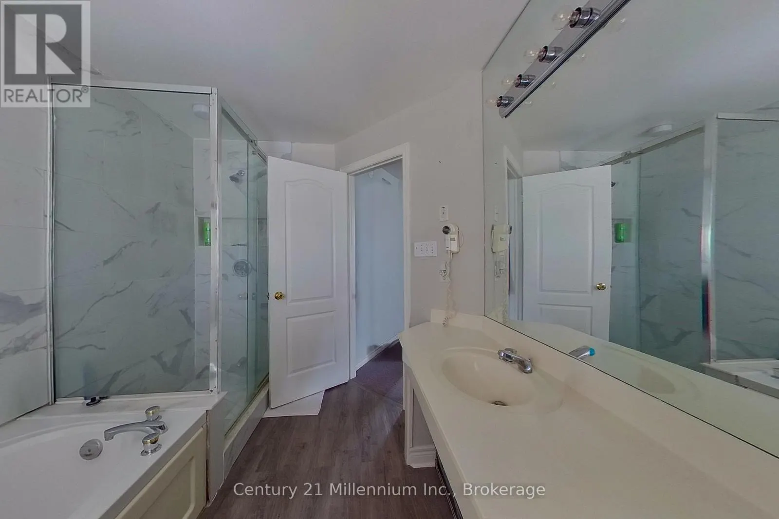 825 - 34 DAWSON DRIVE #825