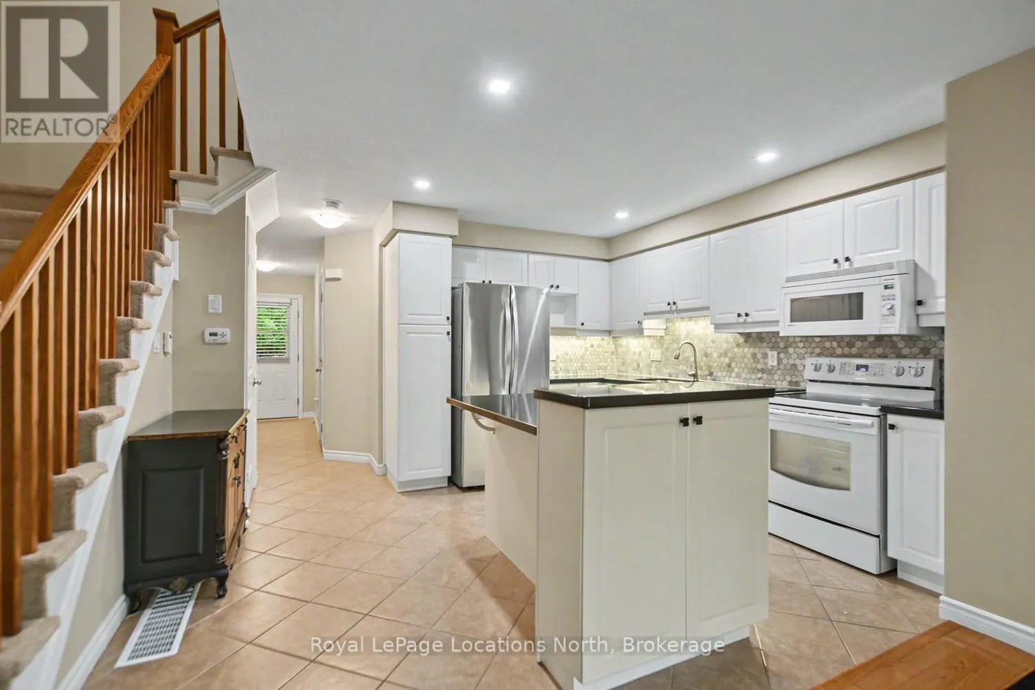 38 SILVER GLEN BOULEVARD