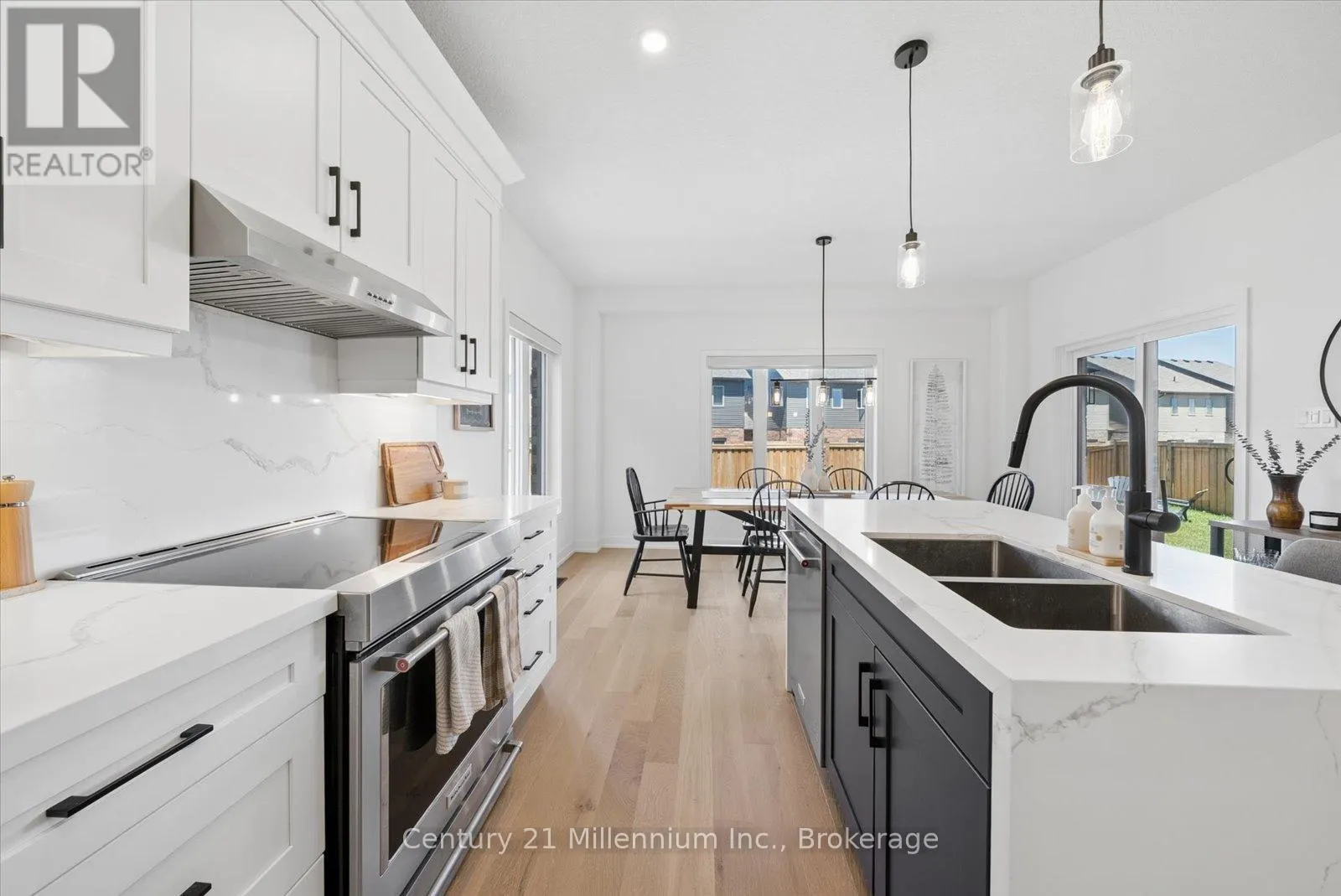 15 MAIDENS CRESCENT