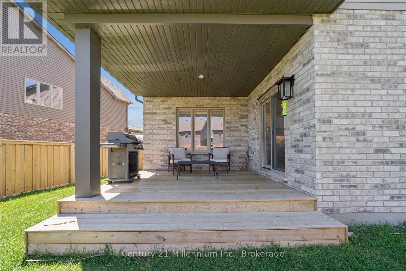 15 MAIDENS CRESCENT