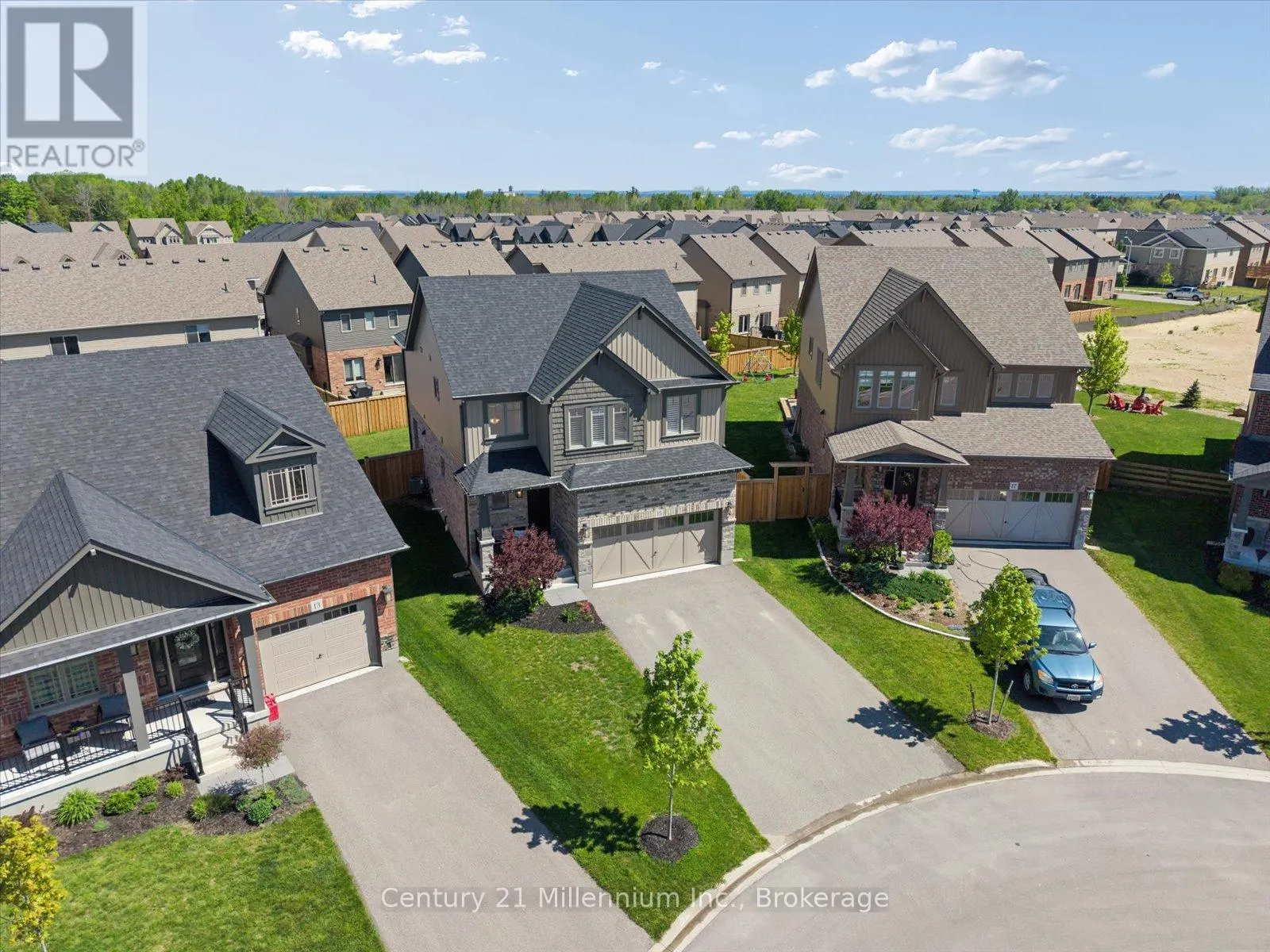 15 MAIDENS CRESCENT