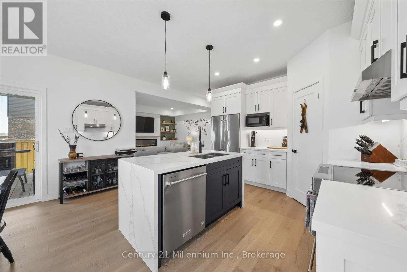 15 MAIDENS CRESCENT