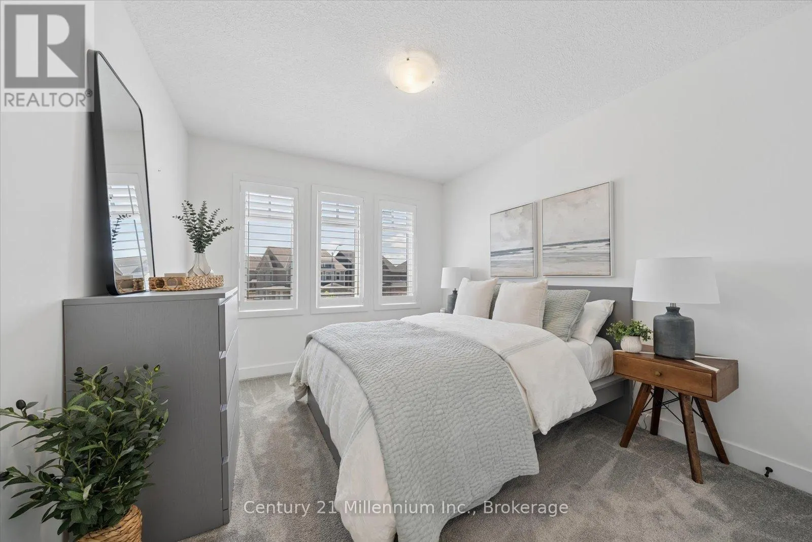 15 MAIDENS CRESCENT