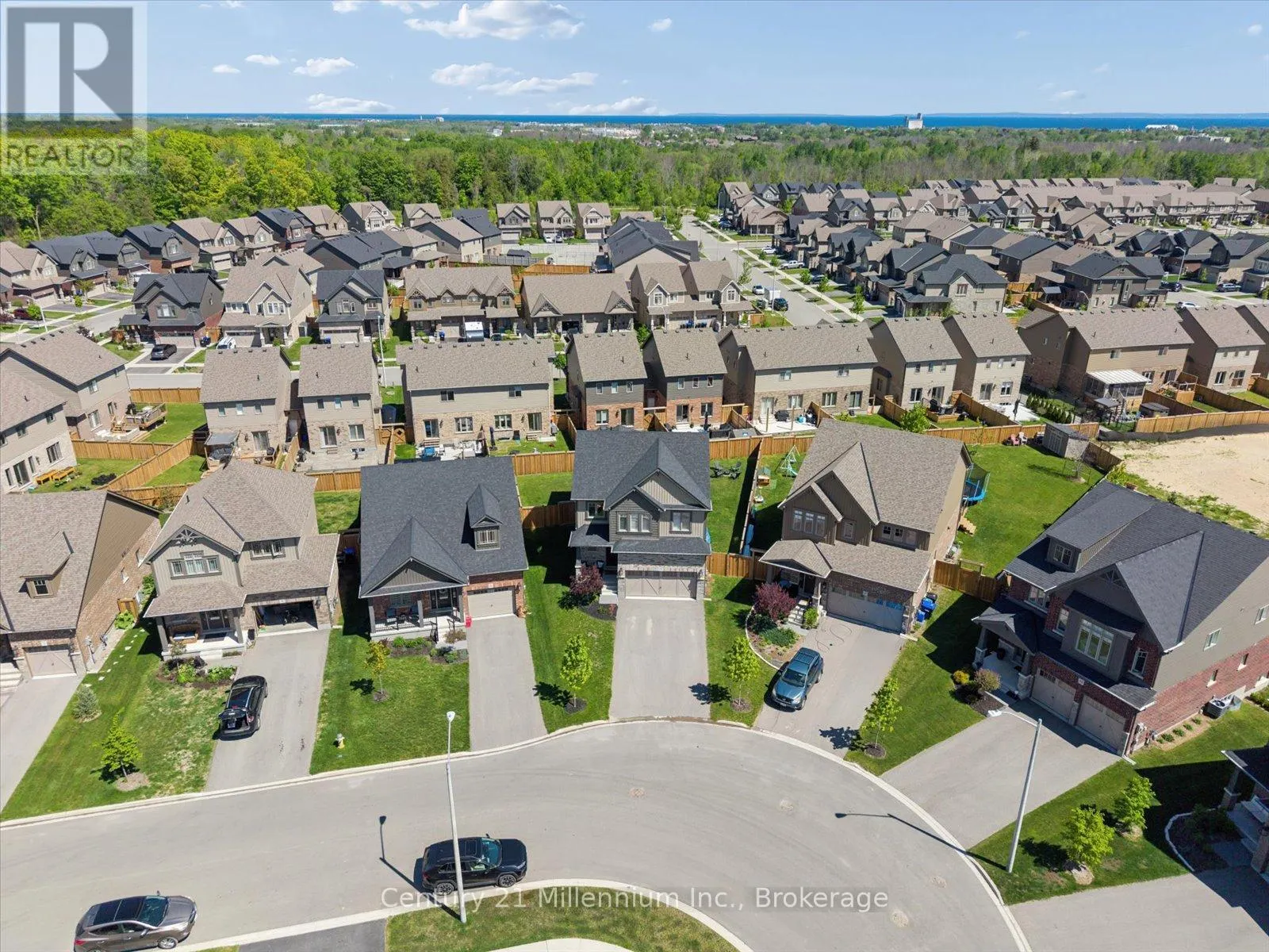 15 MAIDENS CRESCENT