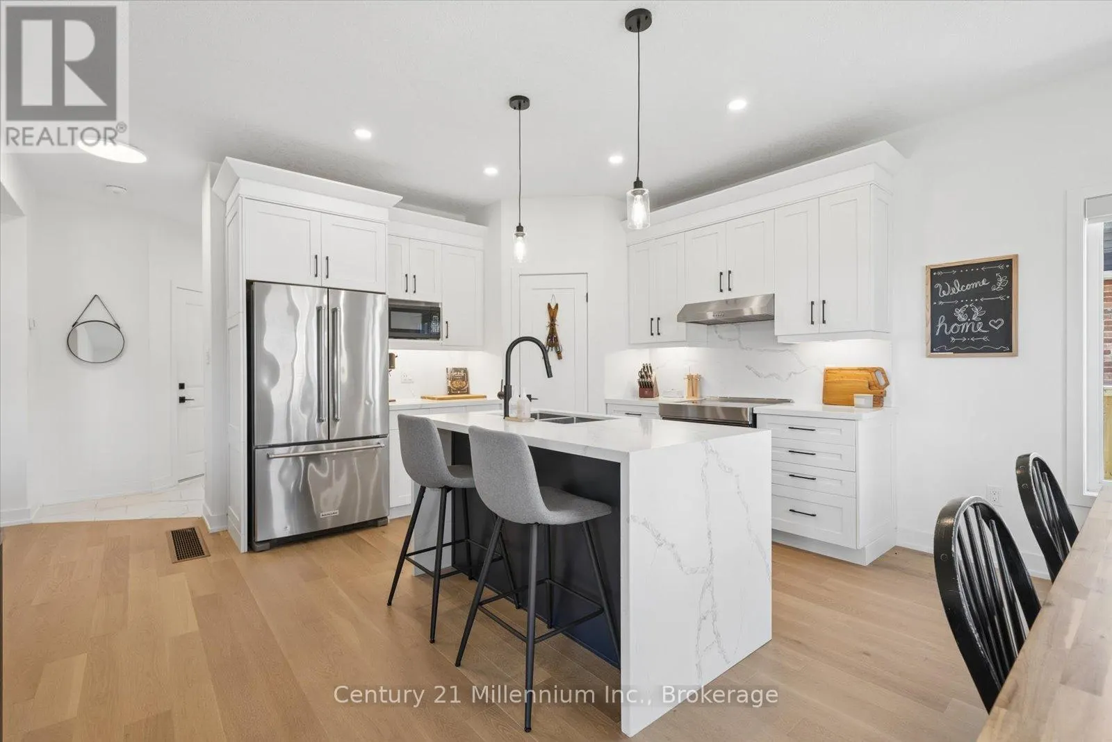 15 MAIDENS CRESCENT