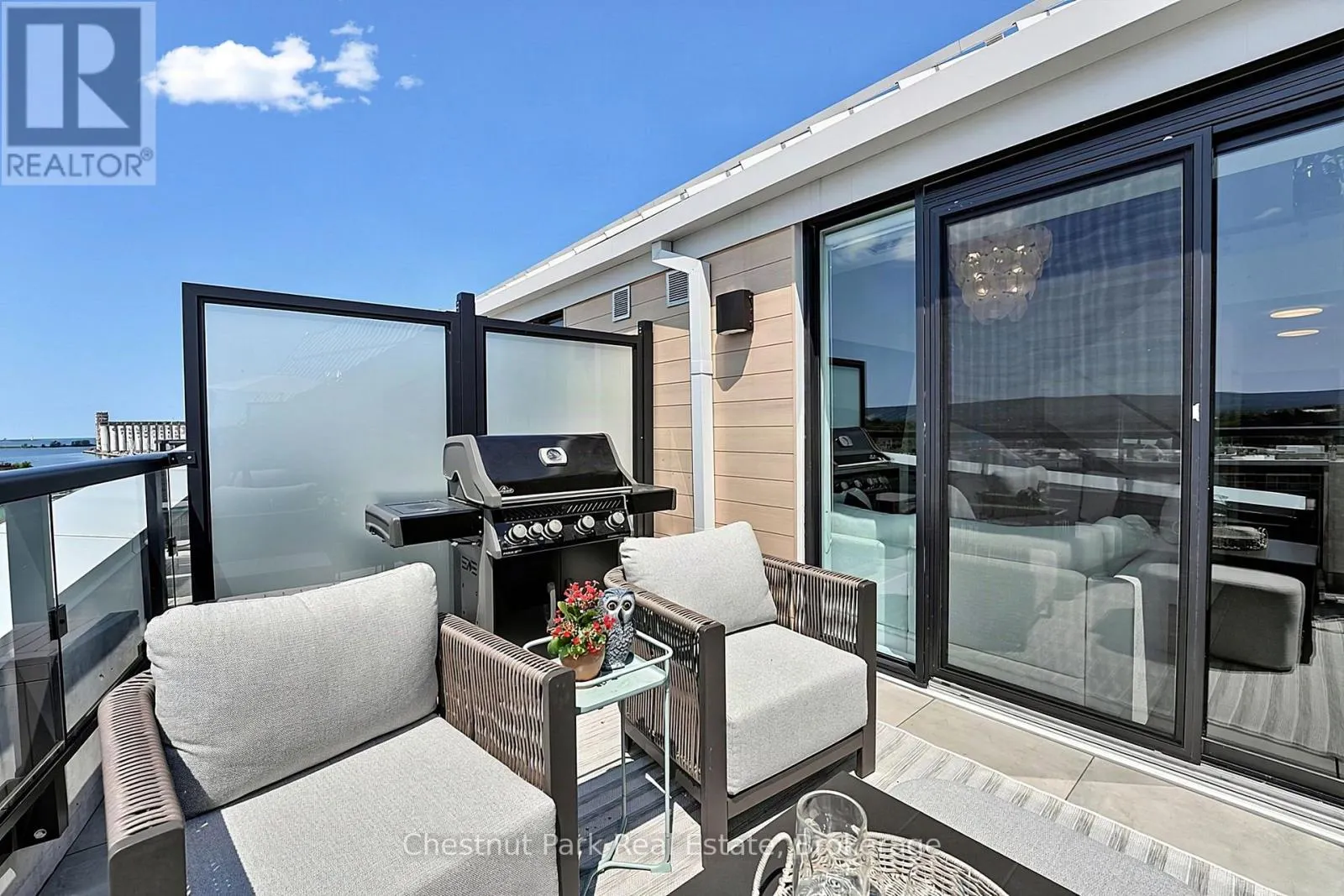 618 - 31 HURON STREET #618