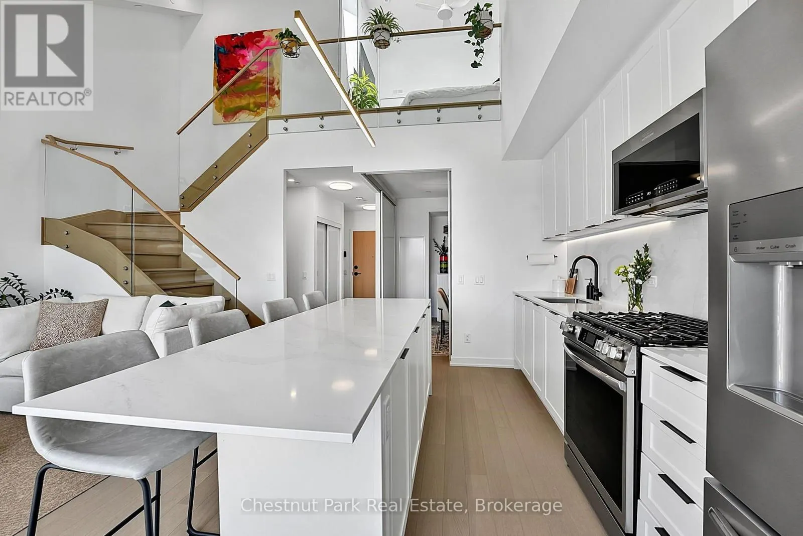 618 - 31 HURON STREET #618