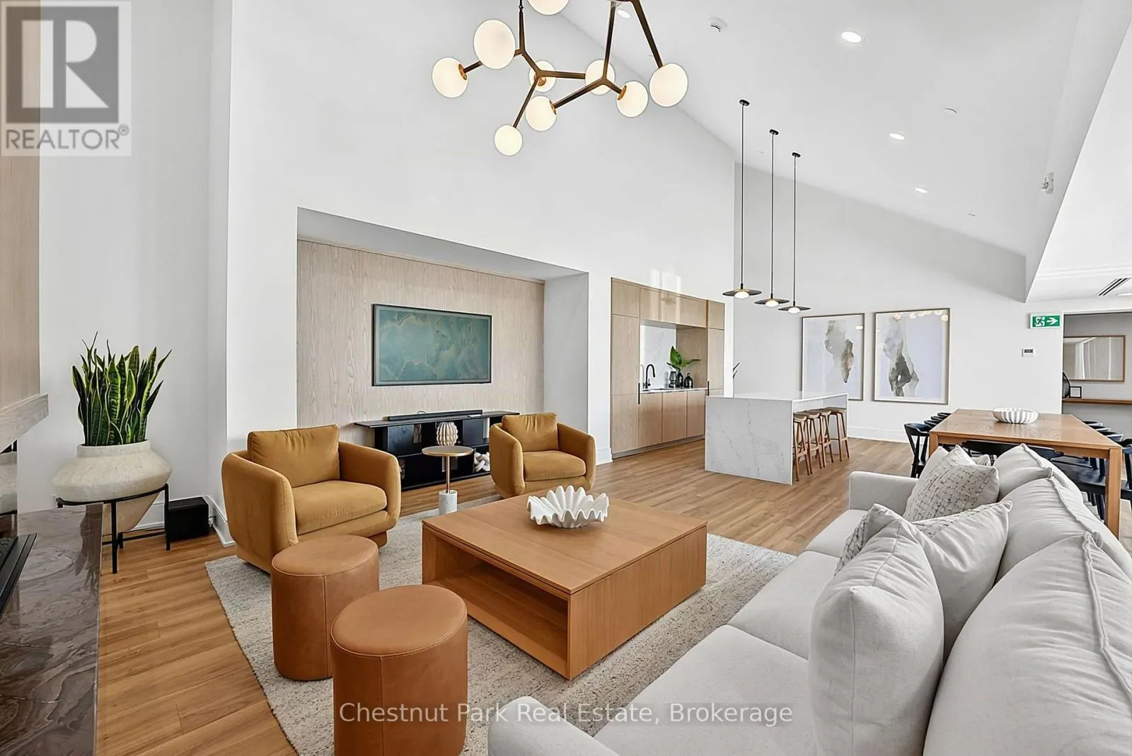 618 - 31 HURON STREET #618