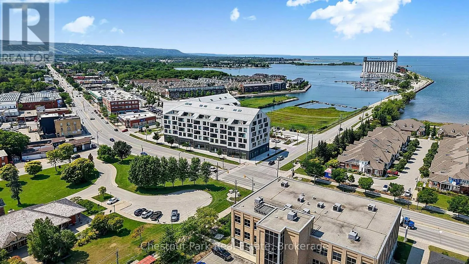 618 - 31 HURON STREET #618