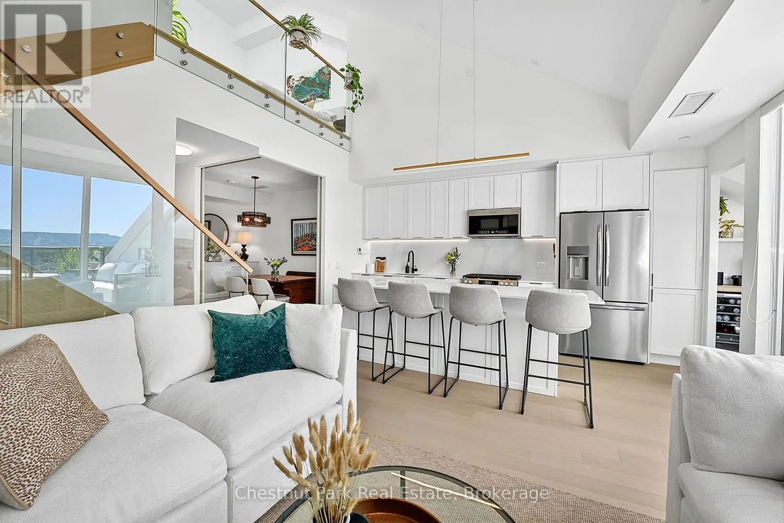 618 - 31 HURON STREET #618