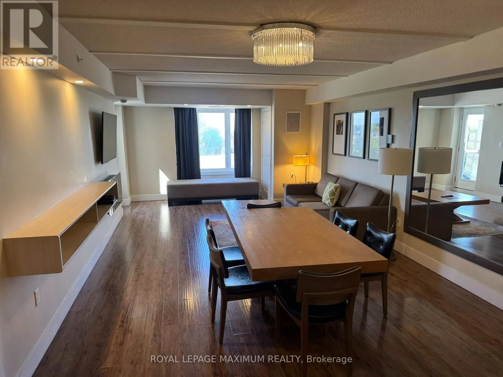 6112/6114 - 9 HARBOUR STREET