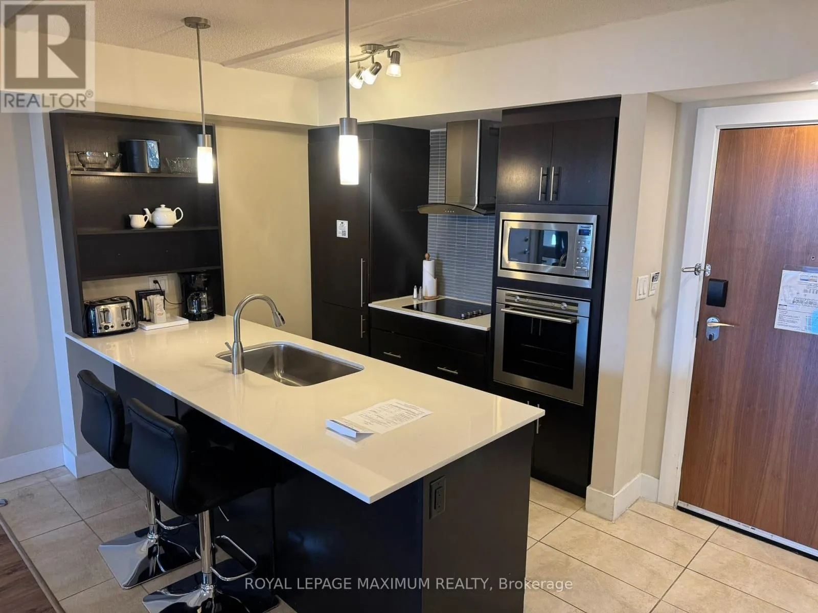 6112/6114 - 9 HARBOUR STREET